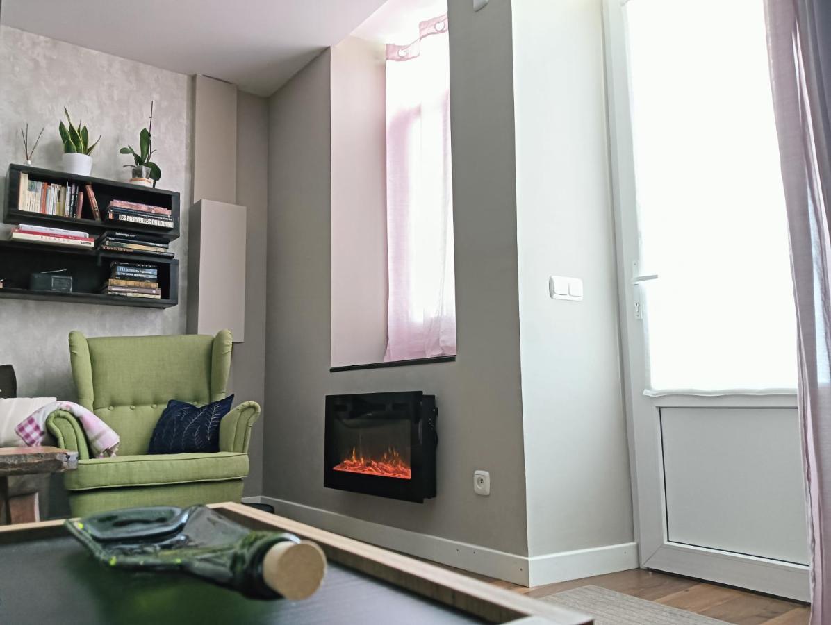 Chatescos - Estudio En Chateau Esterno foto